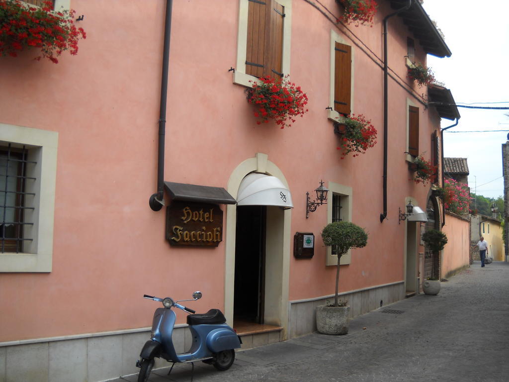 Hotel Faccioli Valeggio sul Mincio Exterior photo